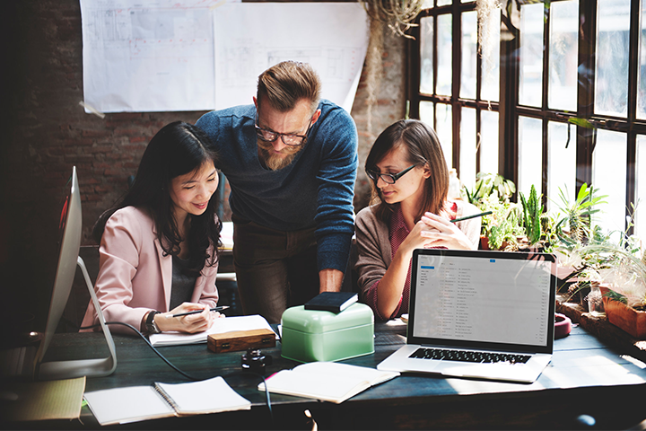 steps to launch a small scale business in the UAE